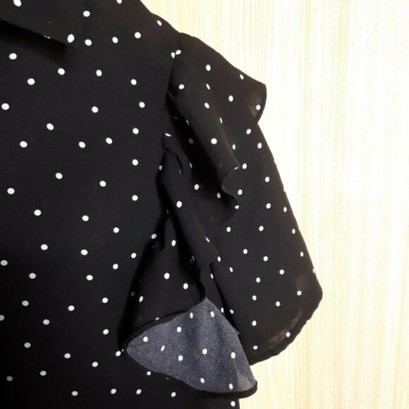 Mod Ref Polka Dot Ruffle Button Down Blouse. Small - Picture 3 of 5